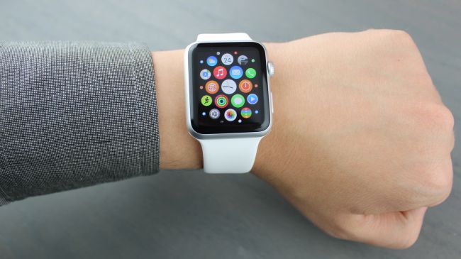 ساعت‌مچی هوشمند اپل می‌تواند ابتلا به کووید-۱۹ را یک هفته زودتر تشخیص دهد
