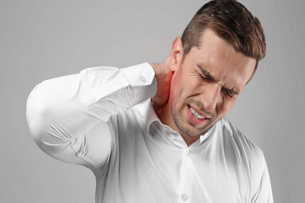8 راه حل ساده و موثر برای رهایی از گردن درد ایتی مایتی